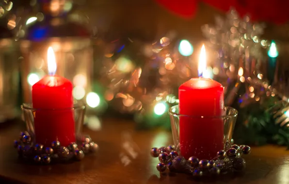 Свечи, красные, бусы, декорации, праздники, боке, подсвечники