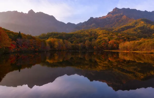 Осень, лес, небо, облака, деревья, пейзаж, горы, озеро