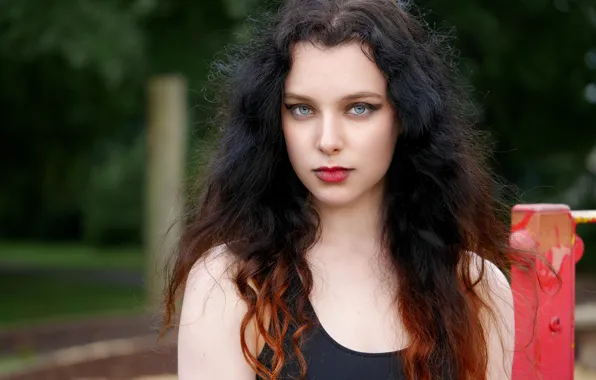 Картинка взгляд, девушка, лицо, фон, волосы, помада, губы