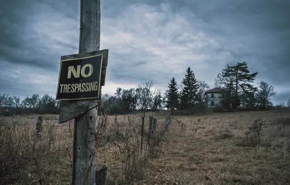 Дом, знак, забор, no trespassing