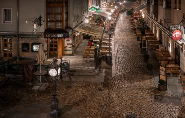 Germany, Dresden, Saxony, oldest gastronomy promenade