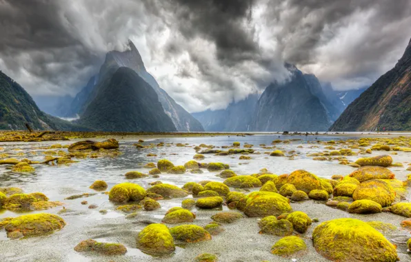 Картинка облака, горы, камни, Новая Зеландия, слизь, фьорд, Южный остров, Милфорд Саунд