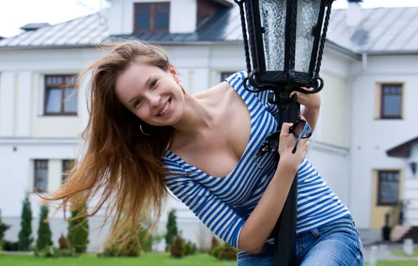 Картинка girl, woman, young, beautiful, model, jeans, redhead, cute