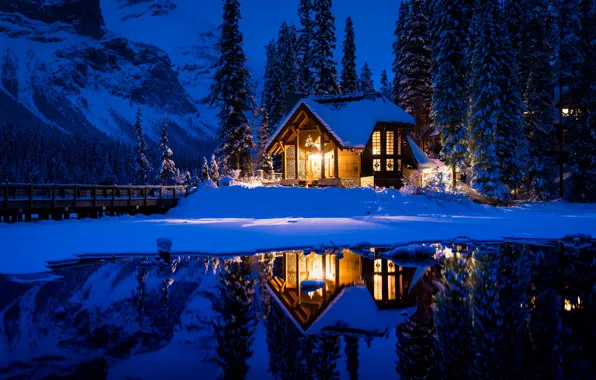 Картинка зима, лес, снег, горы, ночь, мост, озеро, отражение