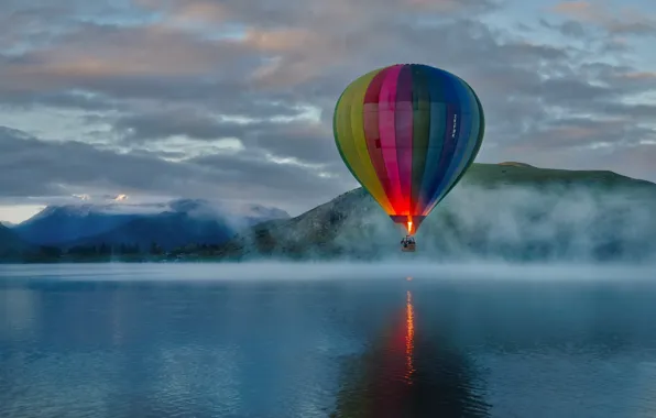 Картинка mountains, clouds, lake, morning, fog, hill, sunrise, balloon