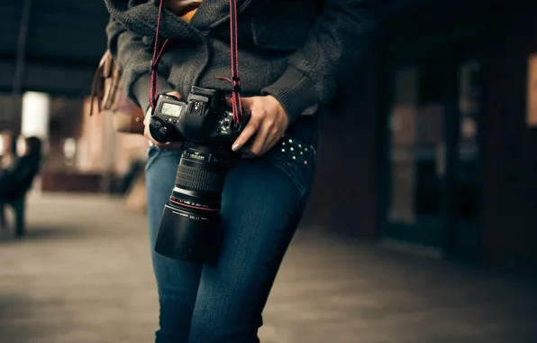 Девушка, джинсы, Canon, зеркалка