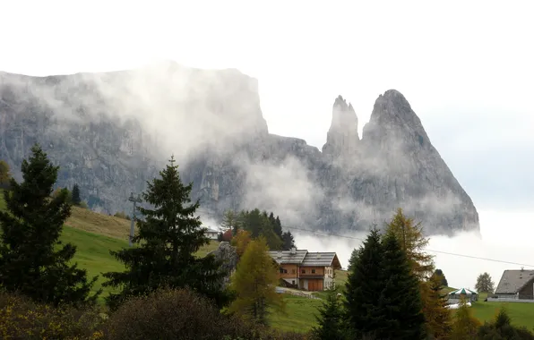 Картинка деревья, горы, туман, склон, Италия, домики