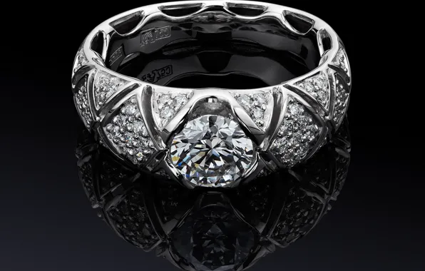 Темный фон, блеск, кольцо, бриллиант