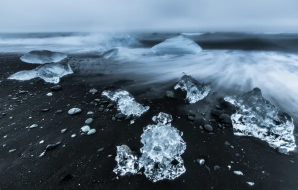 Картинка лед, море, волны, галька, берег, прибой, льдины, водоем