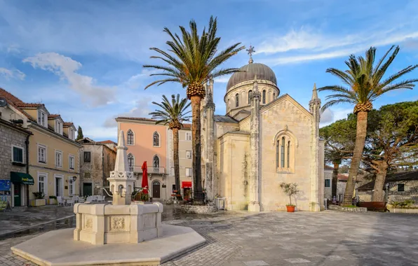 Картинка небо, солнце, облака, пальмы, дома, площадь, фонтан, храм