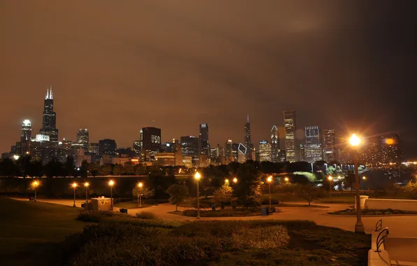 Картинка ночь, огни, парк, небоскребы, фонари, америка, чикаго, Chicago