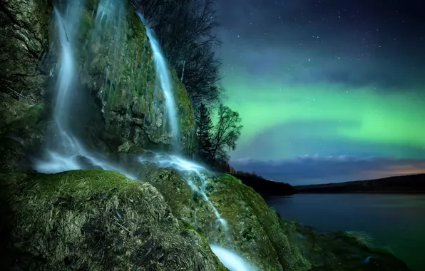 Картинка небо, звезды, деревья, ночь, природа, скала, река, водопад