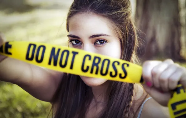 Взгляд, девушка, Irene, do not cross