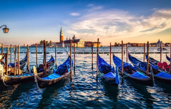 Картинка city, sky, sea, Italy, sunset, water, clouds, Venice, pier, buildings, architecture, boat, Italia, Venezia, cityscape, …