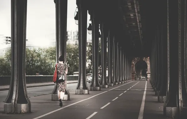 Картинка девушка, Франция, Париж, Inception Bridge