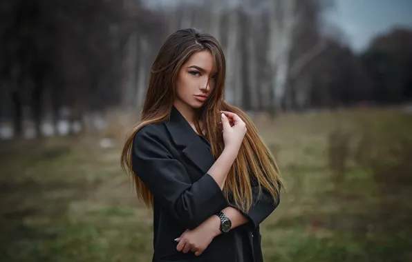 Девушка, деревья, поляна, портрет, макияж, прическа, шатенка, красивая