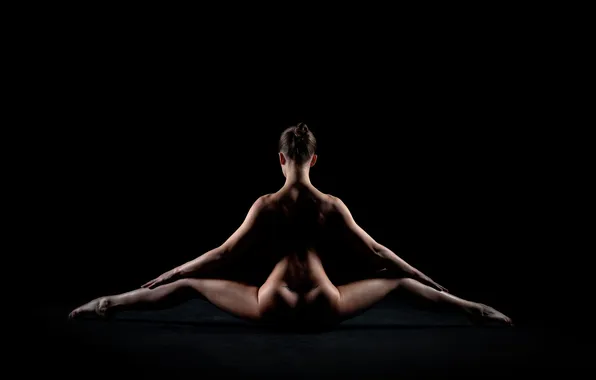 Попка, девушка, свет, тату, ножки, полумрак, шпагат, photographer