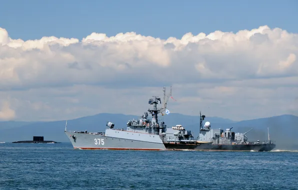 Субмарина, учения, противолодочный корабль