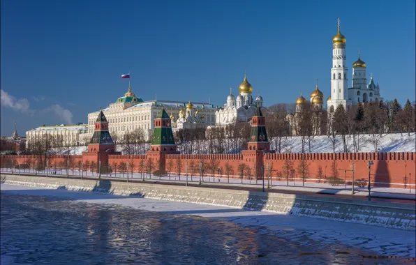 Картинка зима, река, Москва, башни, Россия, набережная, храмы, Москва-река