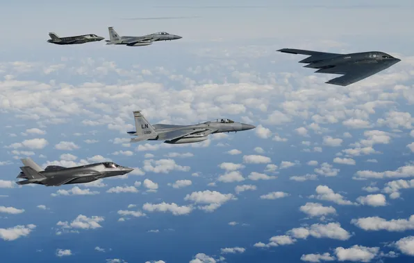 Истребитель-бомбардировщик, Lightning II, стратегический бомбардировщик, F-35B, американский тяжёлый малозаметный, B-2A Spirit, F-15C Eagle, завоевания превосходства …