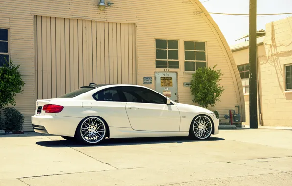 Картинка BMW, white, E92, 328i, MRR Wheels