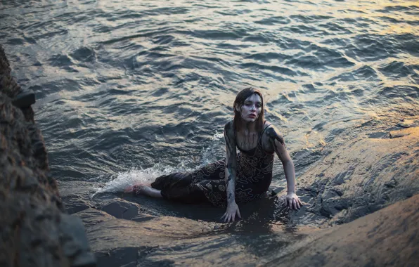Девушка, грязь, прибой, в воде, Aleah Michele, The space between