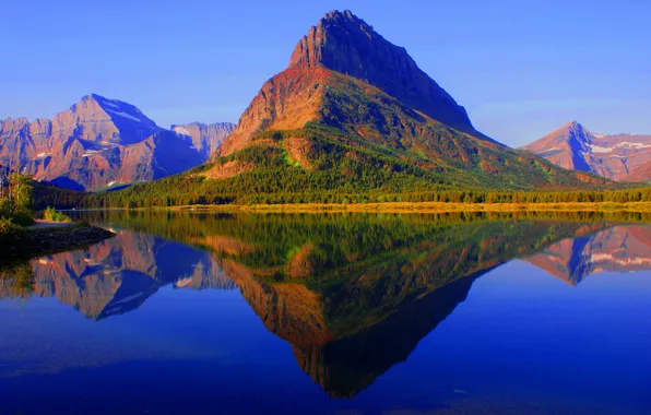 Картинка осень, лес, небо, горы, озеро, отражение, Монтана, США