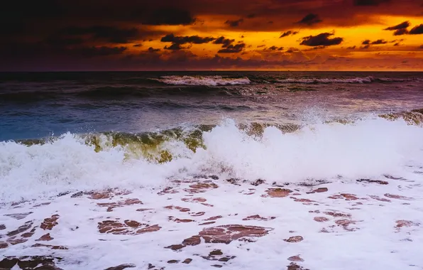 Картинка море, волны, облака, закат, горизонт, оранжевое небо
