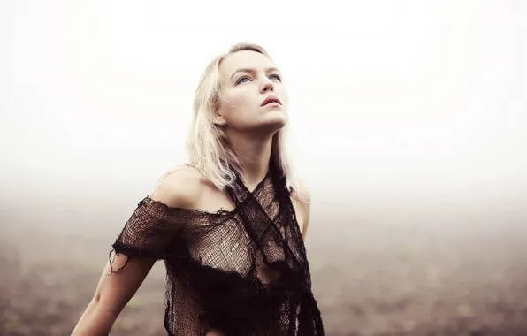 Девушка, поза, туман