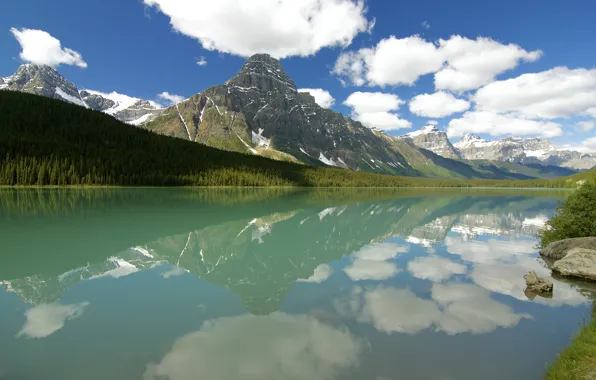 Картинка лес, небо, облака, горы, озеро, отражение, Канада, Альберта