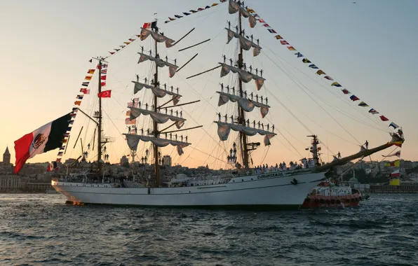 Парусник, Стамбул, визит, Cuauhtemoc