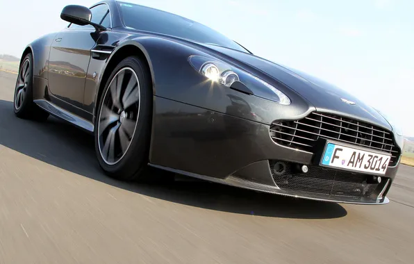 Картинка машина, Aston Martin, Vantage, суперкар, передок