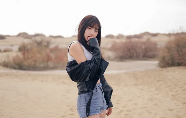 Картинка Asian, model, women, brunette, leather jacket, Xiuren, looking at viewer, women outdoors