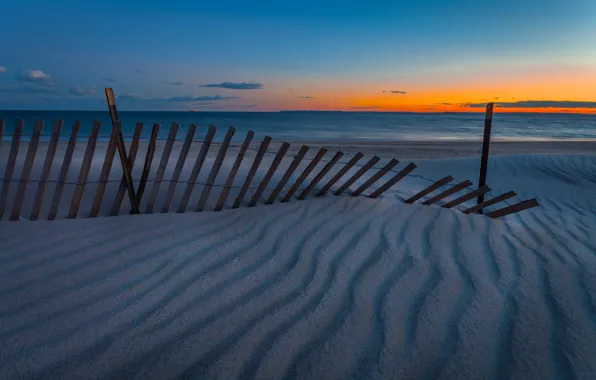 Картинка beach, twilight, sea, sunset, seascape, sand, fence, dusk