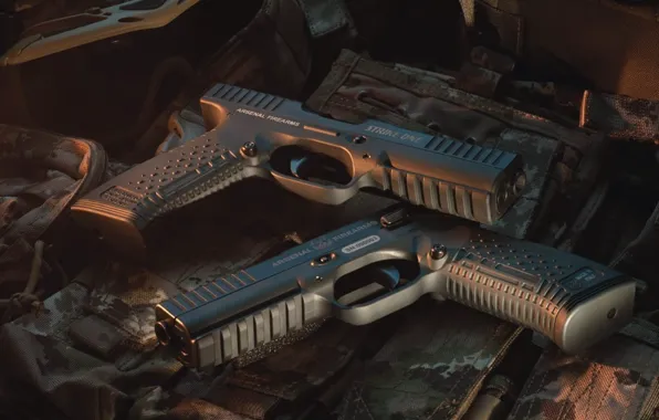 Пистолет, очки, камуфляж, самозарядный пистолет, подсумок, Arsenal Firearms, Strike One, Бескурковый