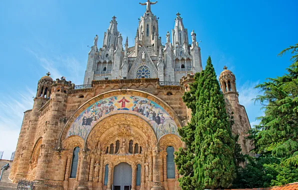 Картинка небо, деревья, церковь, Испания, Барселона