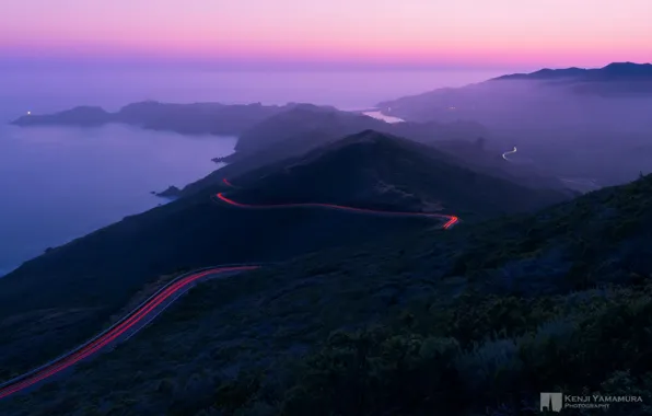 Картинка дорога, горы, огни, туман, сумерки, photographer, Kenji Yamamura
