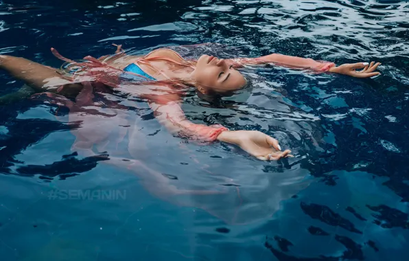 Вода, девушка, поза, бассейн, руки, закрытые глаза, Александр Семанин