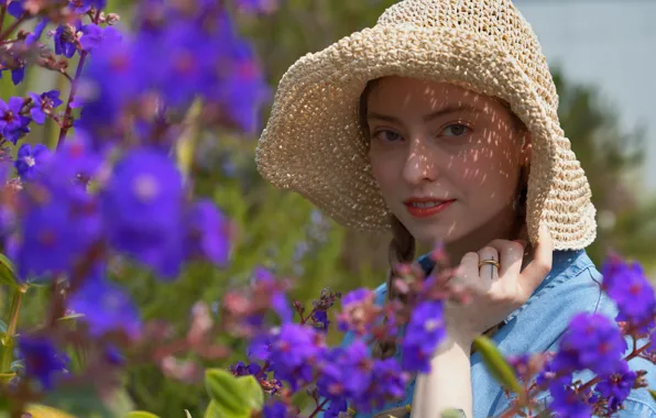 Hat, blue, brown, flowers, model, tattoo, ring, purple
