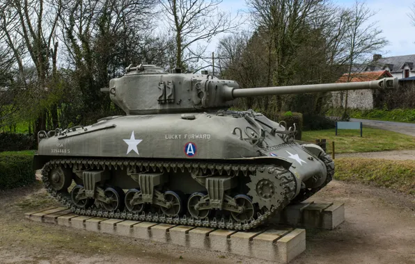 Памятник, M4A1, средний танк, Sherman