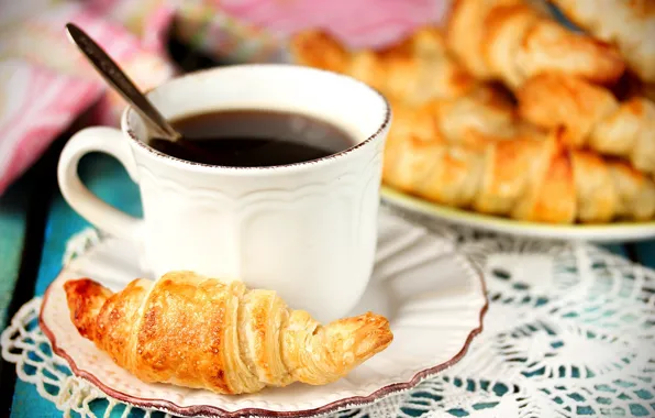Чай, чашка, выпечка, рогалик