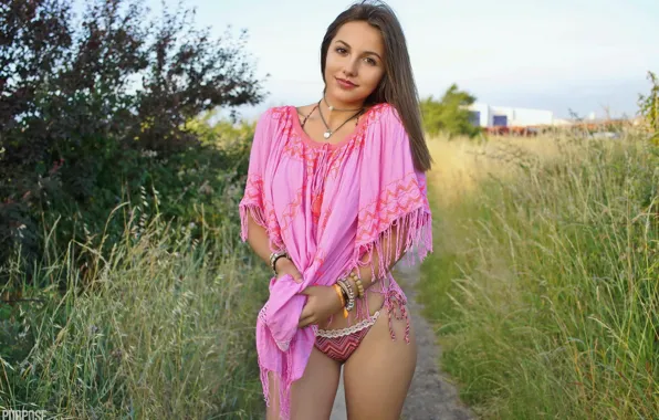 Трава, взгляд, пейзаж, секси, поза, модель, трусики, макияж