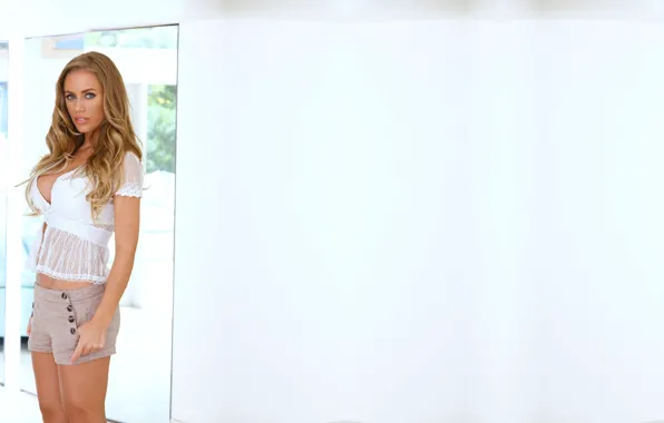 Картинка модель, шорты, актриса, блондинка, Nicole Aniston, Э́шли Нико́ль Ми́ллер