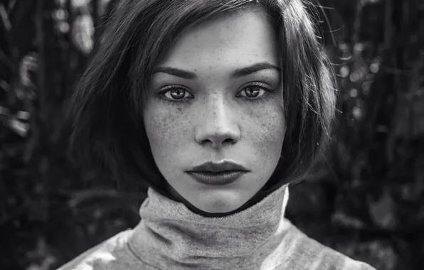 Девушка, веснушки, чёрно белое фото, Agata Serge