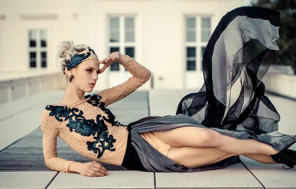 Картинка поза, фон, Nana