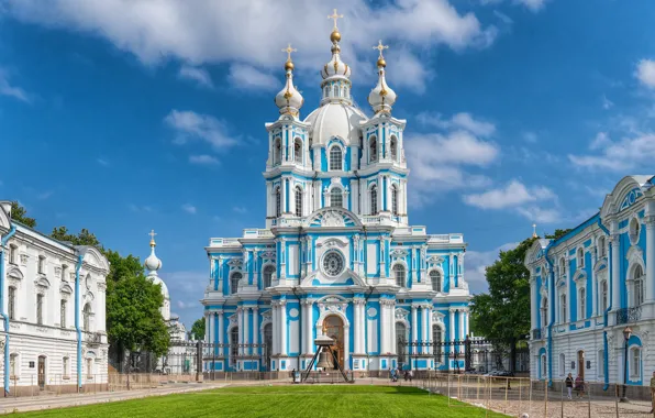 Лето, Санкт-Петербург, Смольный собор