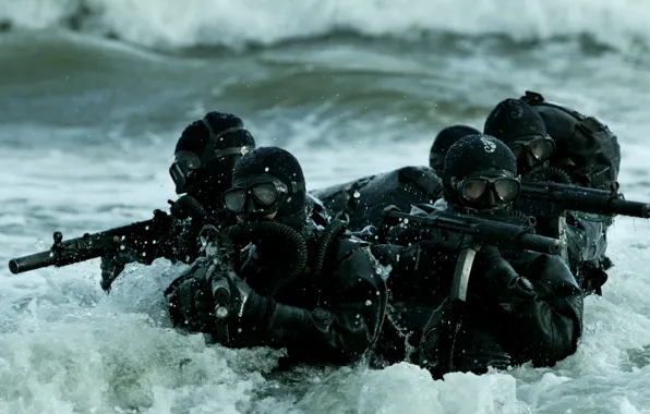 Картинка море, волны, оружие, группа, маска, боевые, автоматы, Морской спецназ