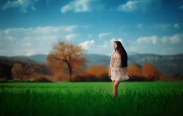 Картинка Girl, Clouds, Sky, Grass, Beautiful, Esra, Salih