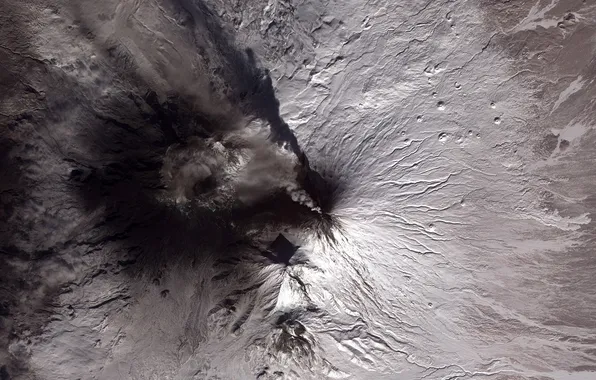 Вулкан, извержение, из космоса