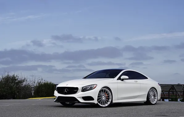 Картинка Mercedes, Coupe, White, S550, Sight, 4-Matic